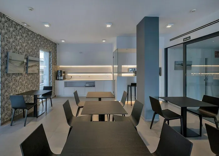 Dormos Готель Кадіс