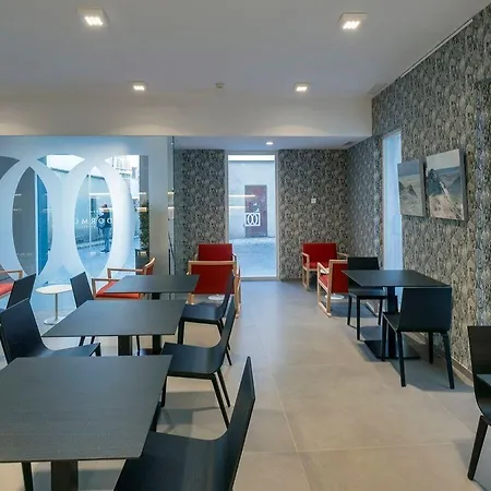 Dormos 酒店 加的斯