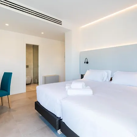 Hotel Dormos