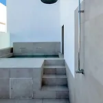 Dormos
